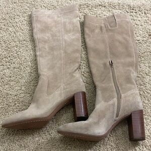Vince Camuto NEW CaseyL suede nude beige boots size 5.5